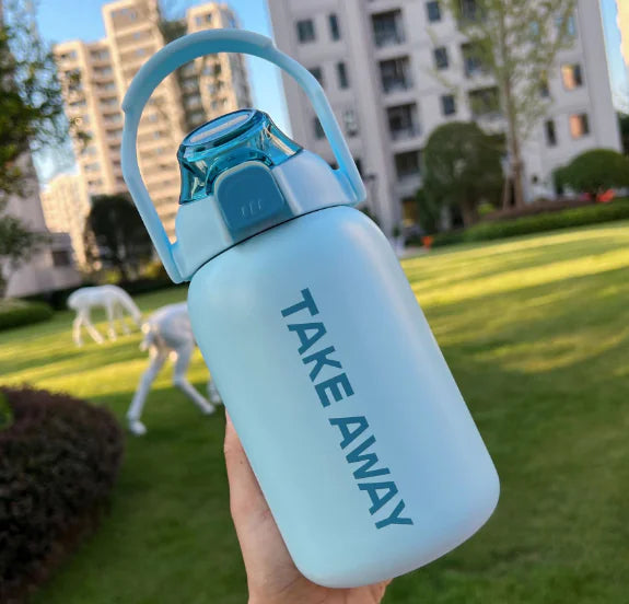 Large Capacity Insulation Sports Water Bottle with Straw