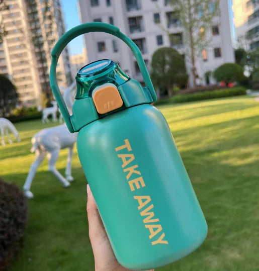 Large Capacity Insulation Sports Water Bottle with Straw
